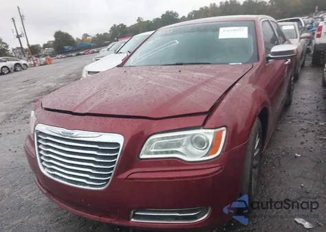 2014 Chrysler 300 z USA, uszkodzony, nr VIN 2C3CCAAG5EH238455